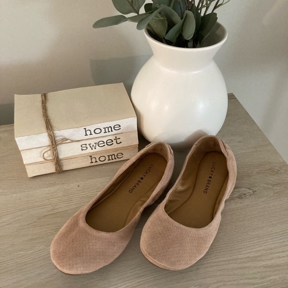 Lucky Brand Shoes - Lucky Brand light pink suede flats